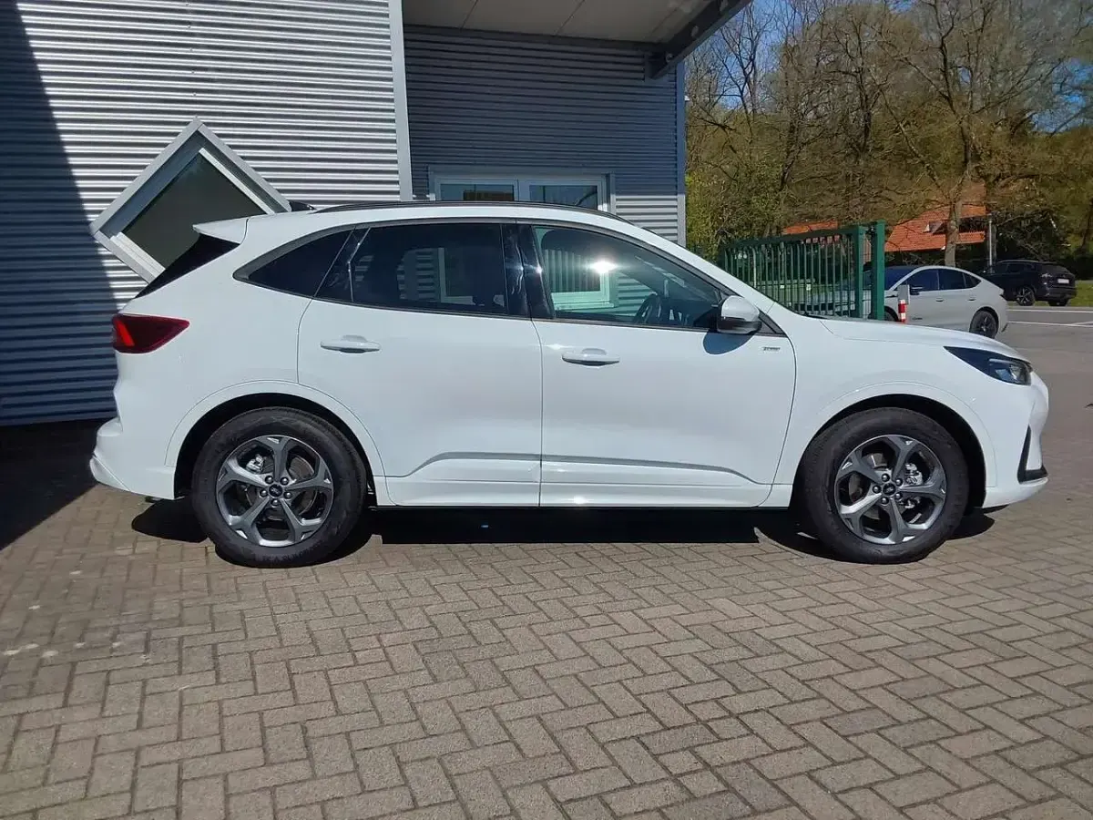 Gebraucht Ford Kuga ST 186 PS (136 kW) 2025 Weiß SUV
