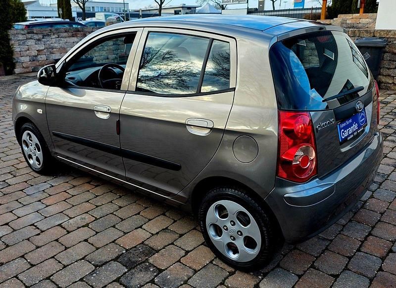 Gebraucht Kia Picanto 65 PS (47 kW) 2009 Silber Kleinwagen