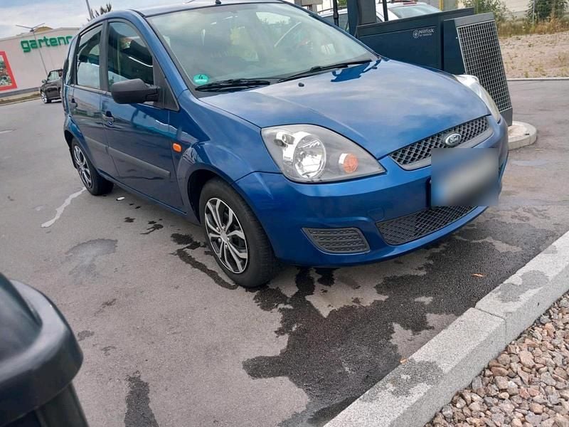 Blau Gebraucht 2007 Ford Fiesta Kleinwagen | 1.400 € - Bild 1/4