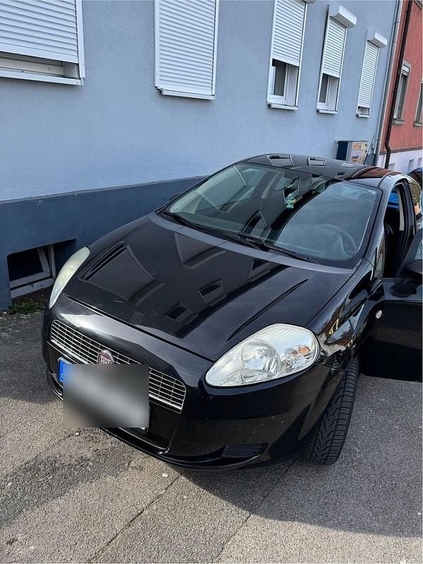 Schwarz Gebraucht 2007 Fiat Grande Punto Kleinwagen | 1.000 € (Guter Preis) - Bild 1/4