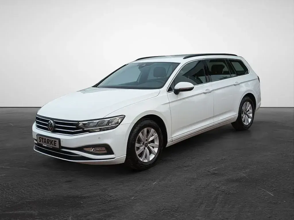 Gebraucht VW Passat Business 150 PS (110 kW) 2024 Weiß (gletscherweiß metallic) Kombi