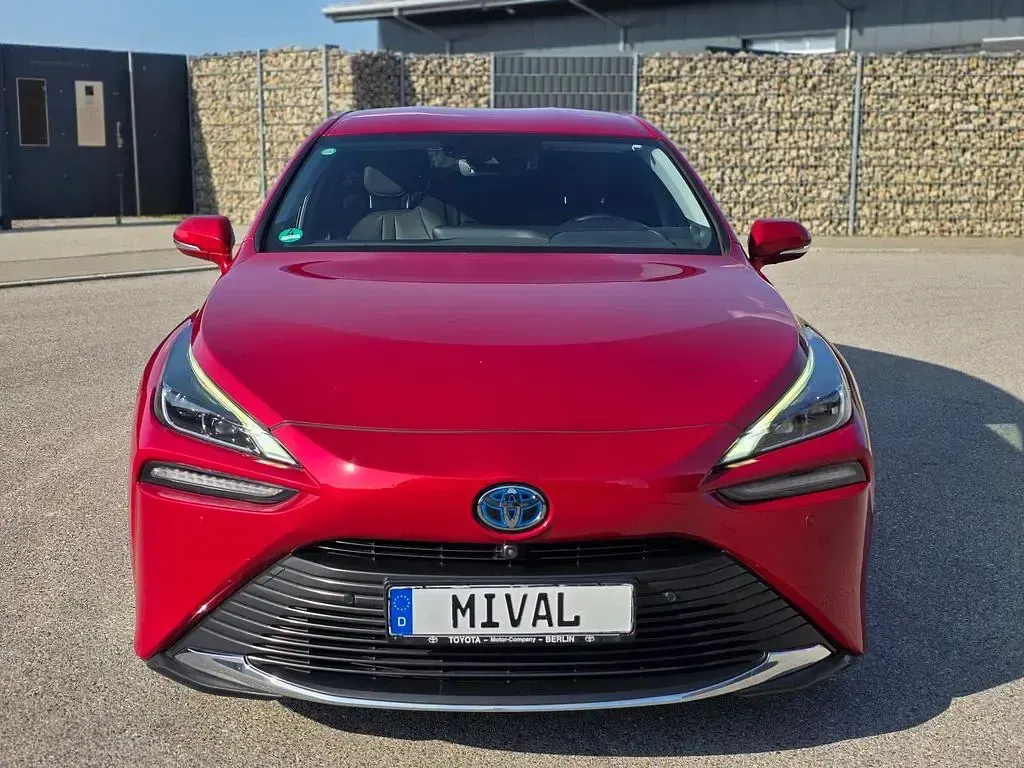 Gebraucht Toyota Mirai Executive 182 PS (133 kW) 2022 Emotional red 2 Limousine