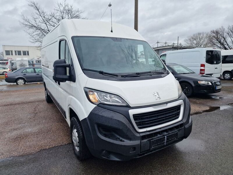 Weiß Gebraucht 2018 Peugeot Boxer Premium Van | 15.400 € (Teuer) - Bild 1/4