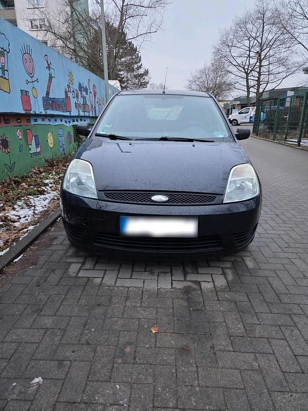 Gebraucht Ford Fiesta 69 PS (50 kW) 2005 Blau Kleinwagen