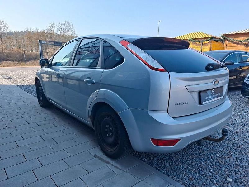 Gebraucht Ford Focus Style 101 PS (74 kW) 2008 Silber Limousine