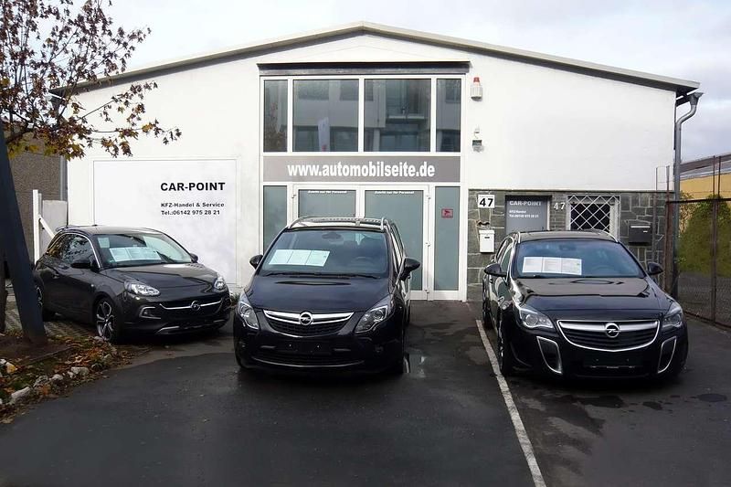 Gebraucht Opel Astra Design Edition 140 PS (102 kW) 2012 Mahogany brown (p2/so) Kleinwagen