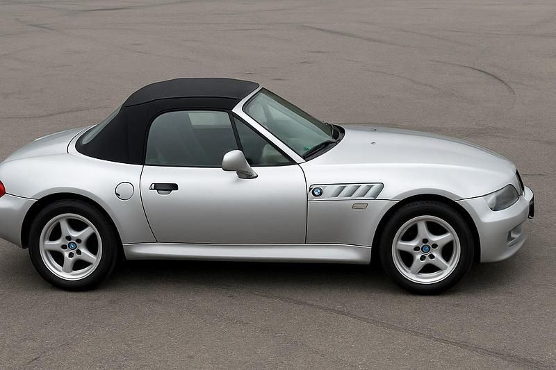 Silber Gebraucht 2001 BMW Z3 Cabrio | 19.777 € (Fairer Preis) - Bild 1/4