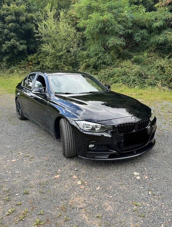 Schwarz Gebraucht 2016 BMW 318 Advantage Limousine | 11.000 € (Fairer Preis) - Bild 1/4