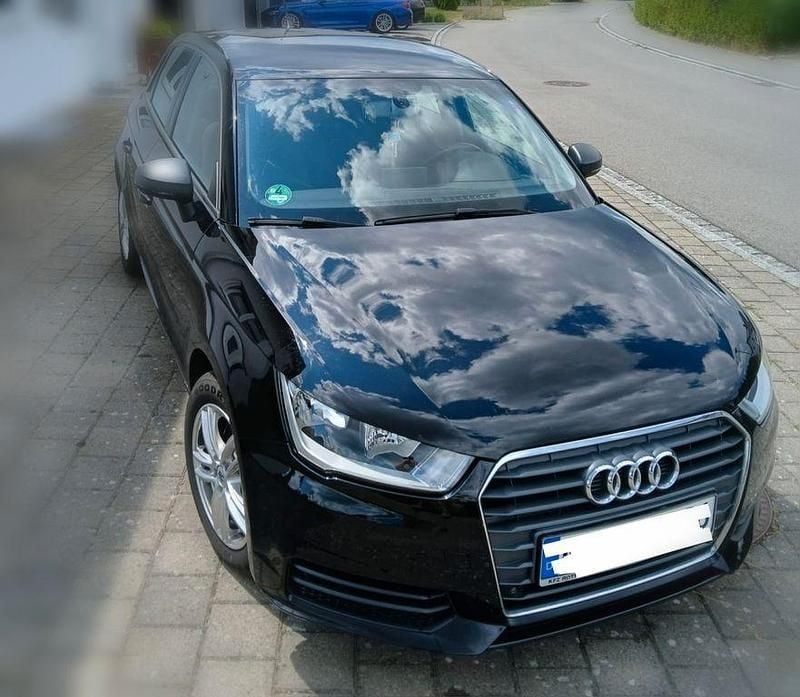 Schwarz Gebraucht 2017 Audi A1 Sportback Kleinwagen | 12.600 € (Guter Preis) - Bild 1/4