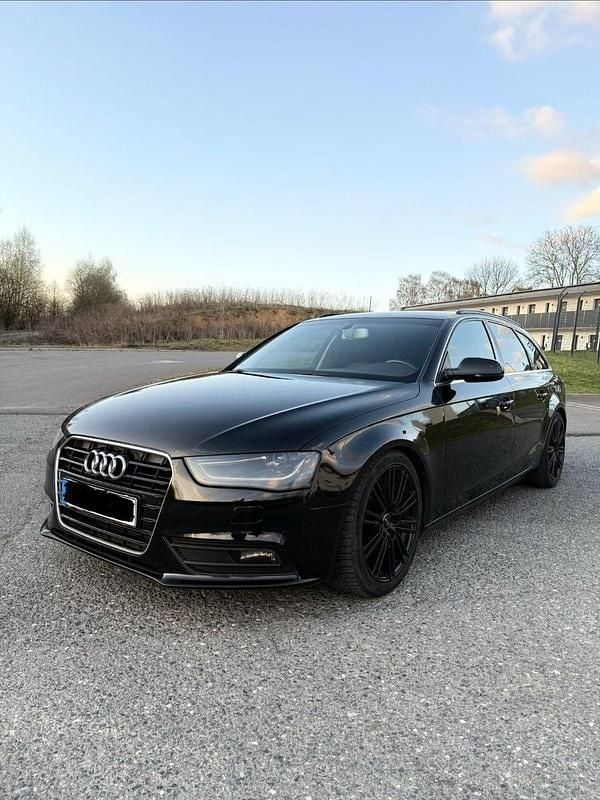 Gebraucht Audi A4 S-Line 177 PS (130 kW) 2014 Schwarz Kombi