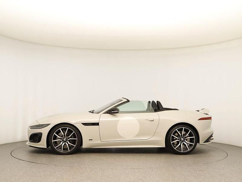 Neu Jaguar F-Type 575 PS (422 kW) 2025 Grau Cabrio
