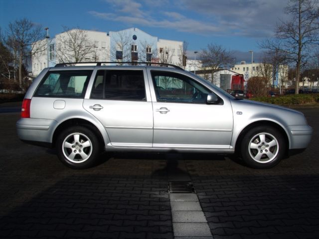 Gebraucht VW Golf IV Comfortline 101 PS (74 kW) 2003 Silber Kombi