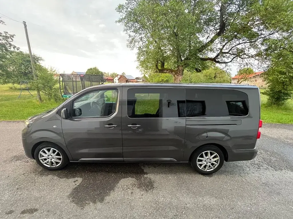 Gebraucht Toyota Proace 177 PS (130 kW) 2017 Grau Van / Kleinbus