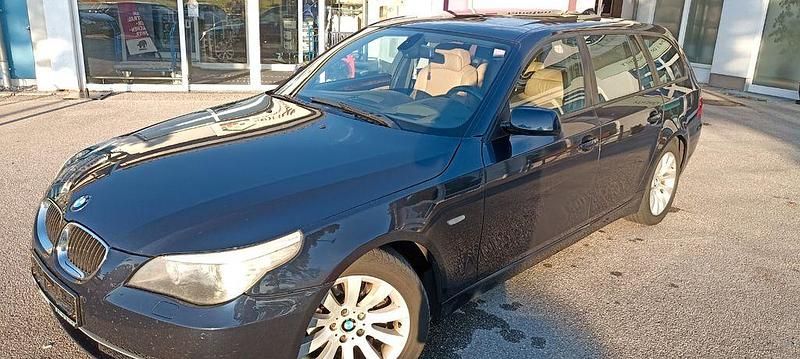 Blau Gebraucht 2007 BMW 530 Sport Line Kombi | 3.500 € (Superpreis) - Bild 1/4