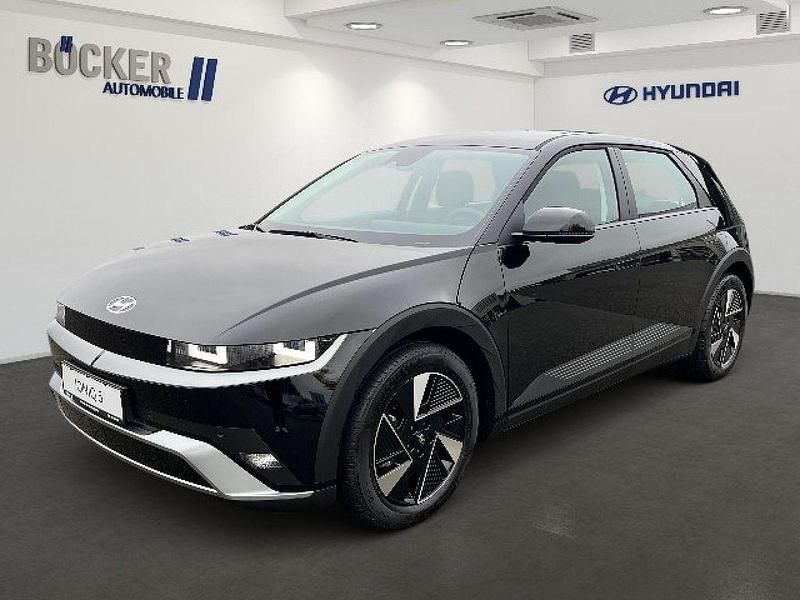 Grau Neu 2025 Hyundai Ioniq 5 Dynamiq SUV | 43.980 € (Superpreis) - Bild 1/4