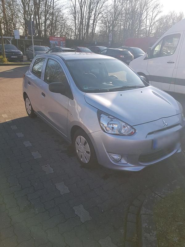 Gebraucht Mitsubishi Space Star 71 PS (52 kW) 2015 Silber Kleinwagen