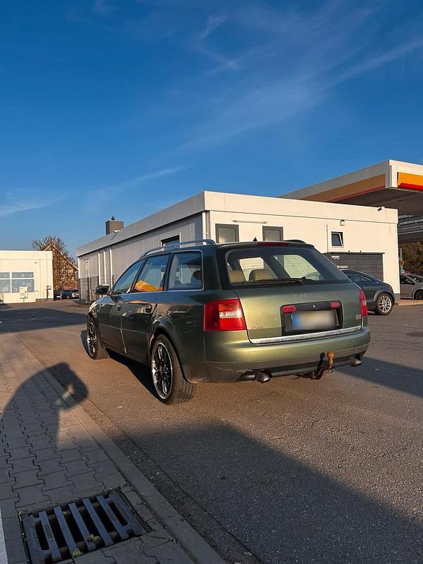 Gebraucht Audi A6 170 PS (125 kW) 2002 Grün Kombi