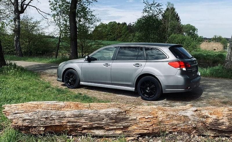 Silber Gebraucht 2010 Subaru Legacy Sport Kombi | 2.900 € (Guter Preis) - Bild 1/1