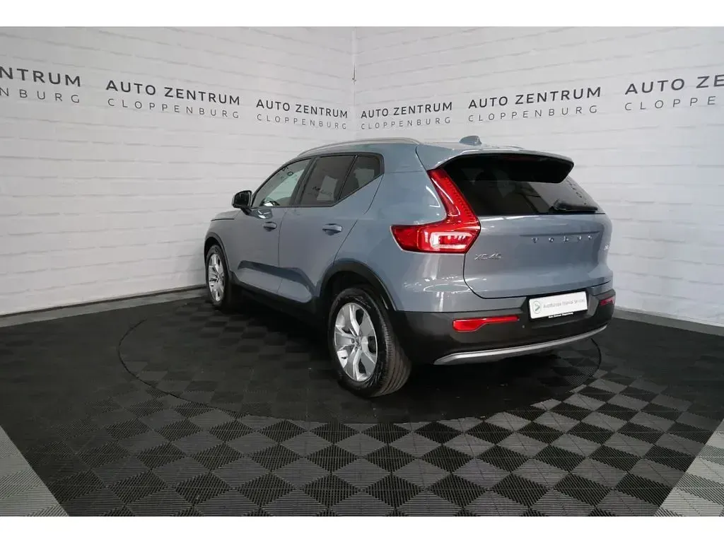 Gebraucht Volvo XC40 Momentum 150 PS (110 kW) 2020 Grau SUV