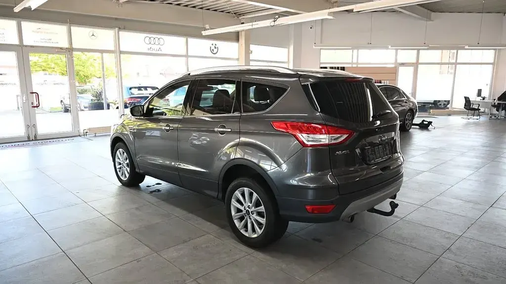 Gebraucht Ford Kuga Titanium 182 PS (133 kW) 2016 Magnetic SUV