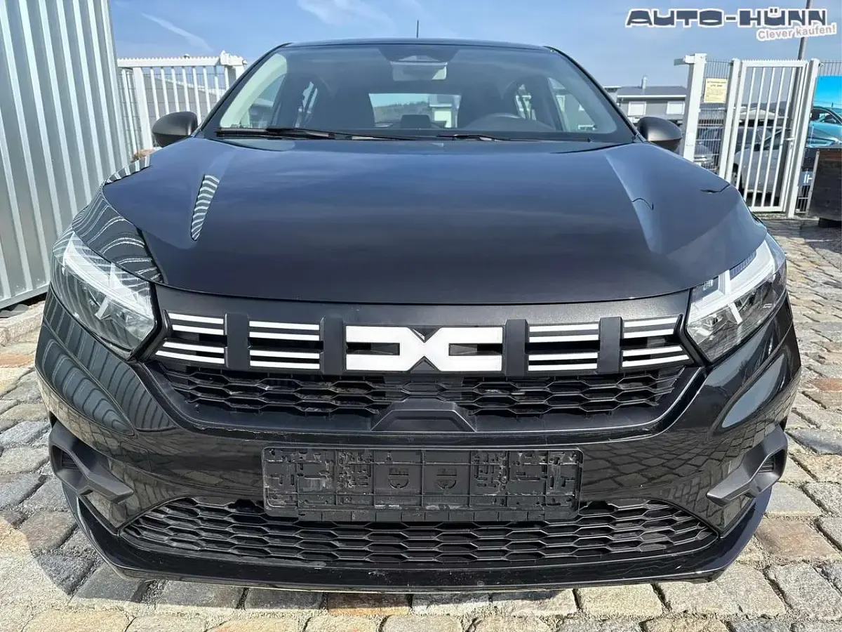 Neu Dacia Sandero Essentiel 91 PS (66 kW) 2025 Urbangrau exclusive Kleinwagen