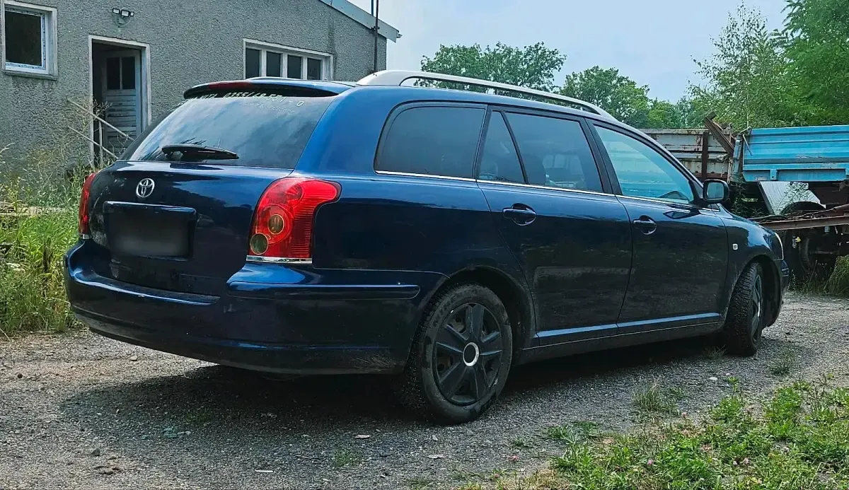 Gebraucht Toyota Avensis 129 PS (94 kW) 2005 Blau Kombi