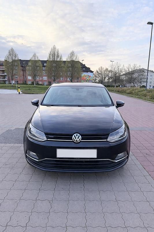 Gebraucht VW Polo 90 PS (66 kW) 2016 Schwarz Kleinwagen