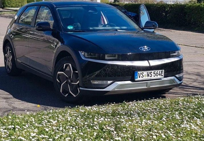 Schwarz Gebraucht 2022 Hyundai Ioniq Kleinwagen | 22.998 € (Superpreis) - Bild 1/3