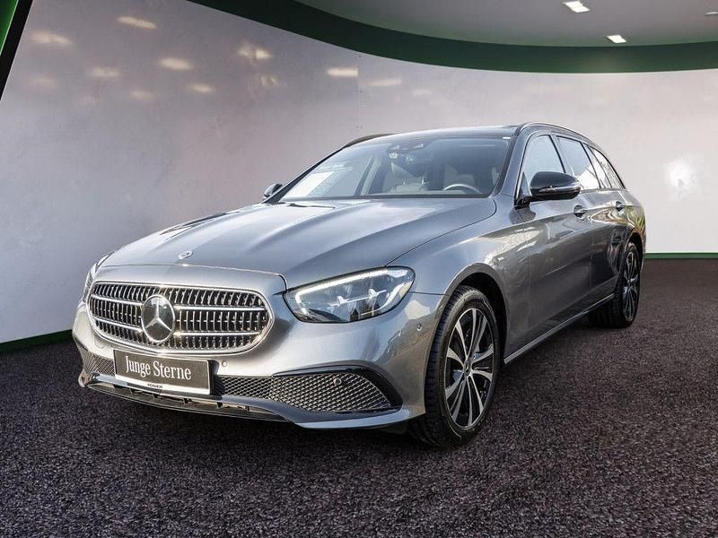 Gebraucht Mercedes E300 Avantgarde 320 PS (235 kW) 2022 Grau Limousine