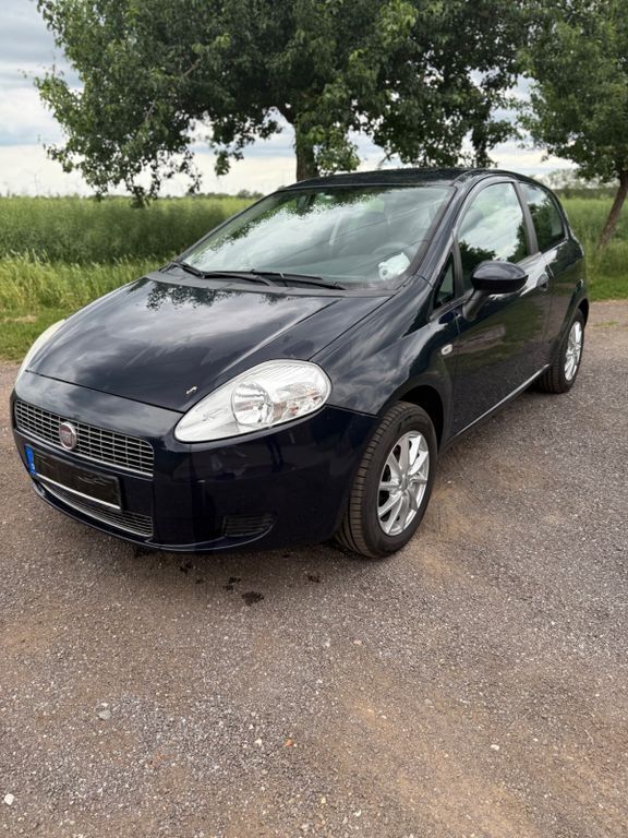Blau Gebraucht 2009 Fiat Punto Evo Active Kleinwagen | 3.480 € (Fairer Preis) - Bild 1/4
