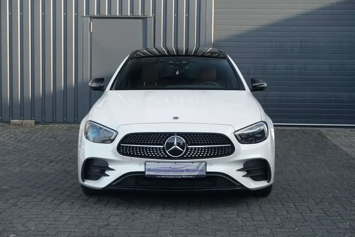 Gebraucht Mercedes E450 AMG 367 PS (269 kW) 2022 Weiß Limousine