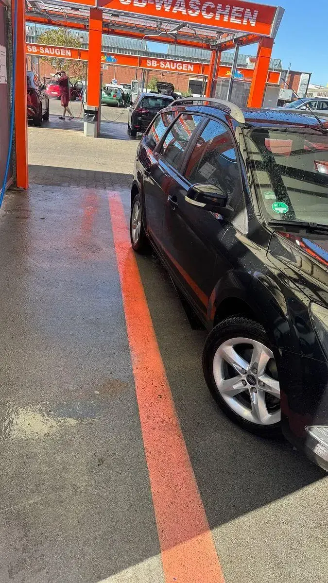 Gebraucht Ford Focus Ambiente 105 PS (77 kW) 2010 Schwarz Kombi