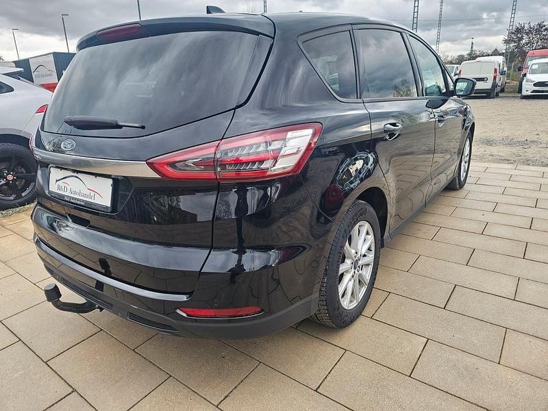 Gebraucht Ford S-MAX Trend 150 PS (110 kW) 2022 Schwarz Van / Kleinbus