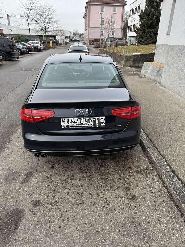 Gebraucht Audi A4 Ambition 190 PS (139 kW) 2014 Blau Limousine