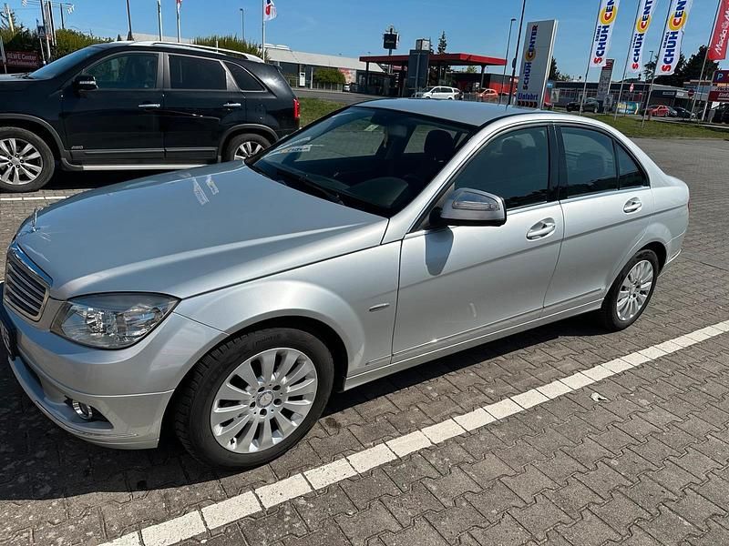 Silber Gebraucht 2007 Mercedes C220 Limousine | 6.000 € (Fairer Preis) - Bild 1/4