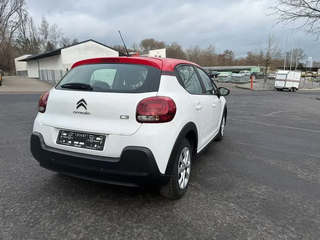 Used Citroën C3 Feel 82 HP (60 kW) 2018 White Hatchback