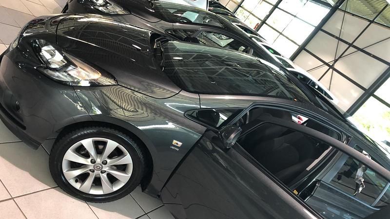 Gebraucht Opel Corsa 90 PS (66 kW) 2016 Schwarz Kleinwagen