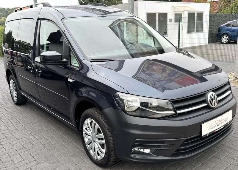 Starlight blue metallic Gebraucht 2016 VW Caddy Maxi Trendline Van / Kleinbus | 12.999 € (Fairer Preis) - Bild 1/4