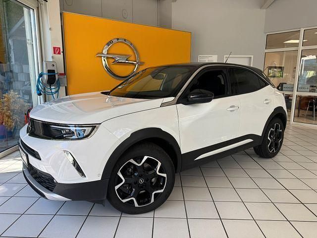 Weiß Gebraucht 2023 Opel Mokka-e Ultimate SUV | 24.990 € (Teuer) - Bild 1/4