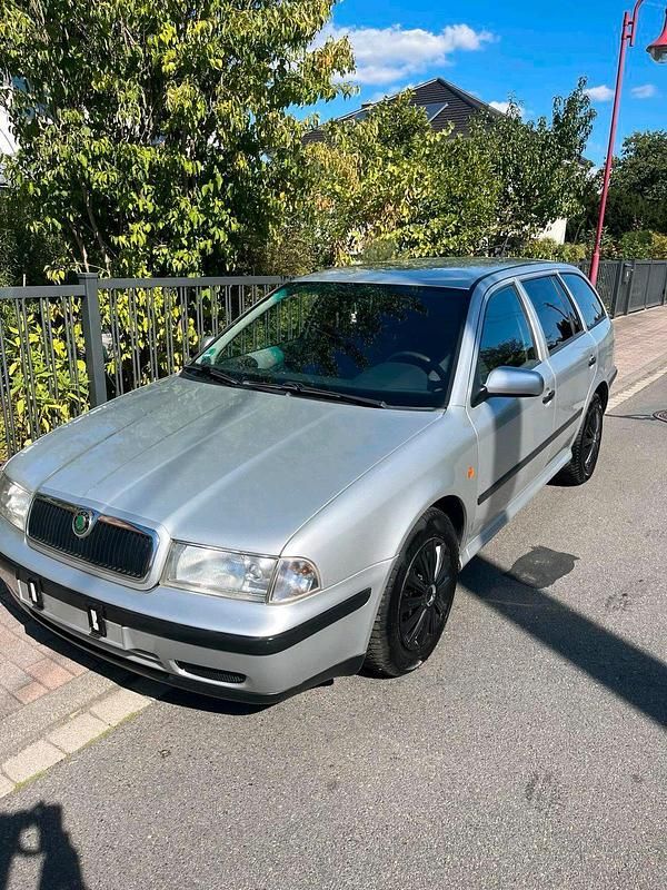 Second-hand Skoda Octavia 101 CP (74 kW) 2000 Argintiu Break