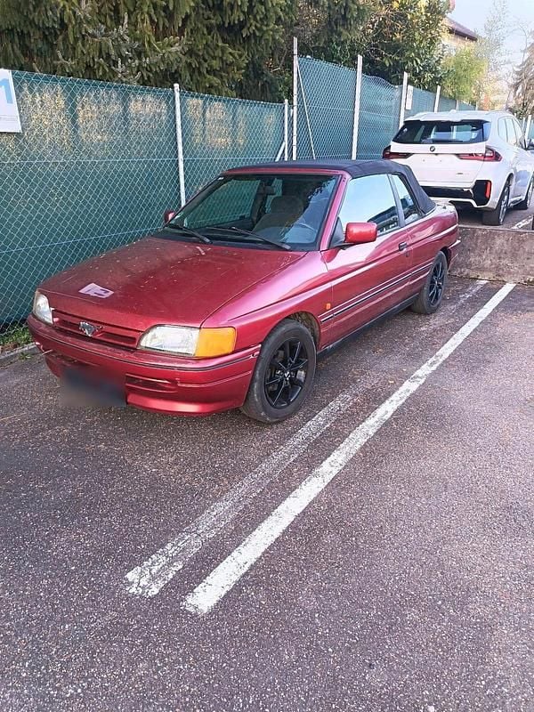 Gebraucht Ford Escort Cabriolet 105 PS (77 kW) 1992 Rot Cabrio