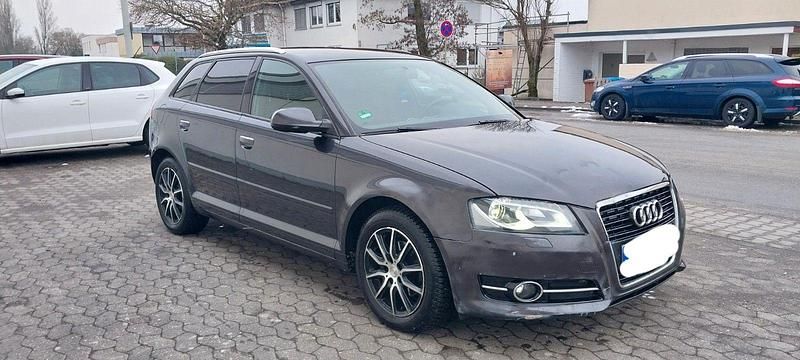 Gebraucht Audi A3 Attraction 105 PS (77 kW) 2011 Grau Kleinwagen