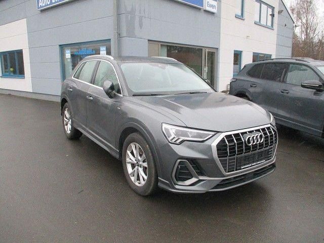 Gebraucht Audi Q3 S-Line 190 PS (139 kW) 2022 Grau SUV