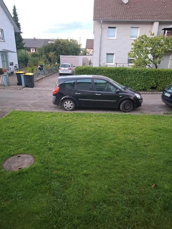 Schwarz Gebraucht 2007 Renault Scénic II Van / Kleinbus | 3.250 € (Etwas zu teuer) - Bild 1/4