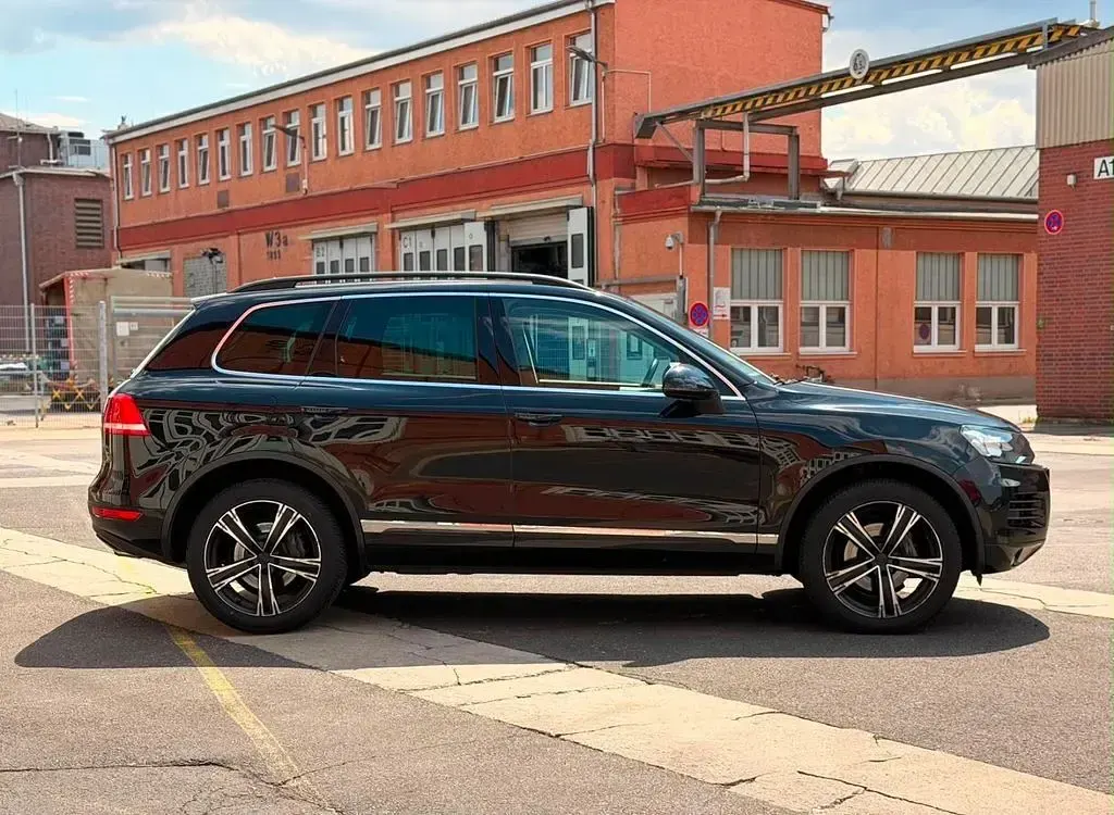 Gebraucht VW Touareg Edition 245 PS (180 kW) 2014 Schwarz SUV