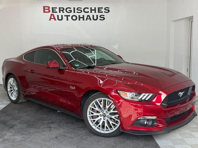 Rot Gebraucht 2017 Ford Mustang GT Coupé | 33.999 € (Guter Preis) - Bild 1/4