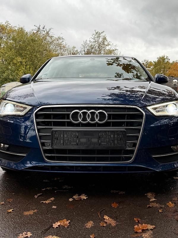 Blau Gebraucht 2014 Audi A3 Kleinwagen | 11.600 € (Fairer Preis) - Bild 1/4