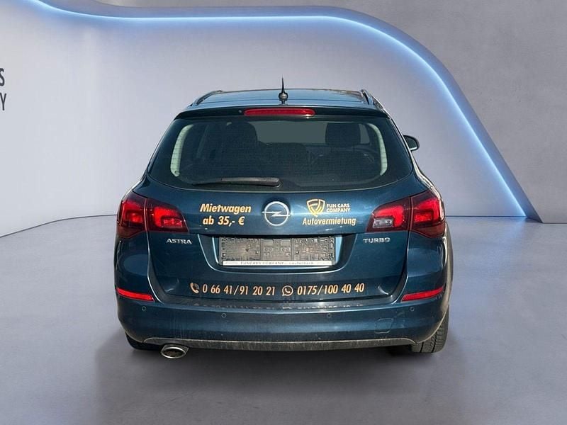 Gebraucht Opel Astra Innovation 140 PS (102 kW) 2011 Blau Kombi