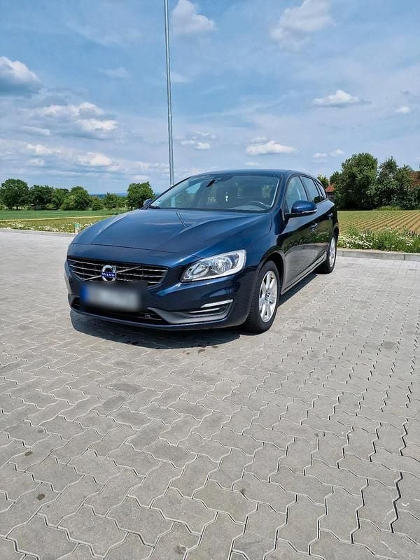 Blau Gebraucht 2014 Volvo V60 Kombi | 9.200 € (Fairer Preis) - Bild 1/4