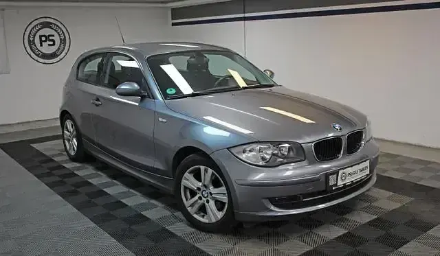 Gebraucht BMW 118 143 PS (105 kW) 2010 Grau Kleinwagen